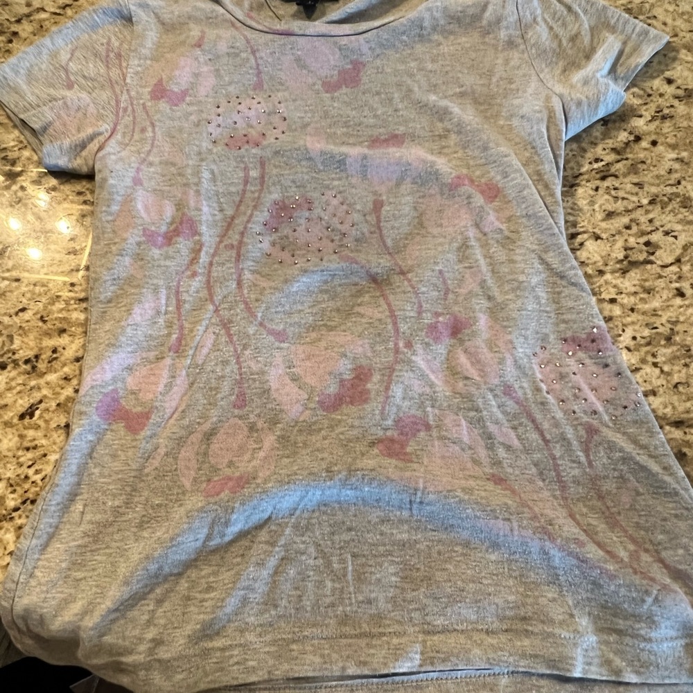 EIGHT total tops size M, tank and black green stripe, pink/gray size S all $30